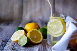 citrus water in a jar レモン 柑橘